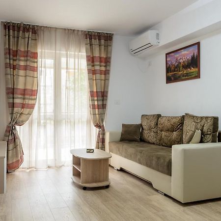 Luxury Apartments Newton By Glam Iasi Extérieur photo