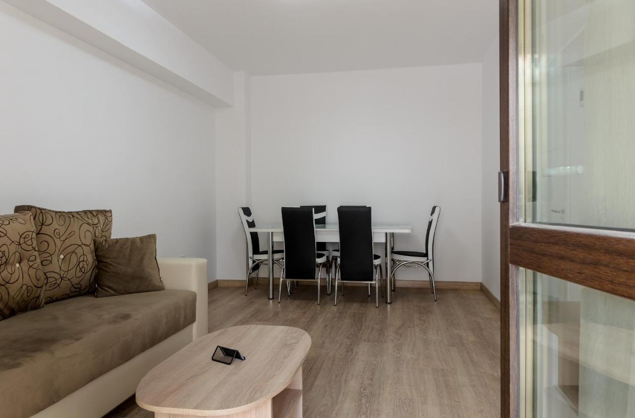 Luxury Apartments Newton By Glam Iasi Extérieur photo