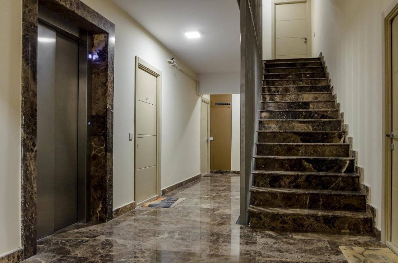 Luxury Apartments Newton By Glam Iasi Extérieur photo